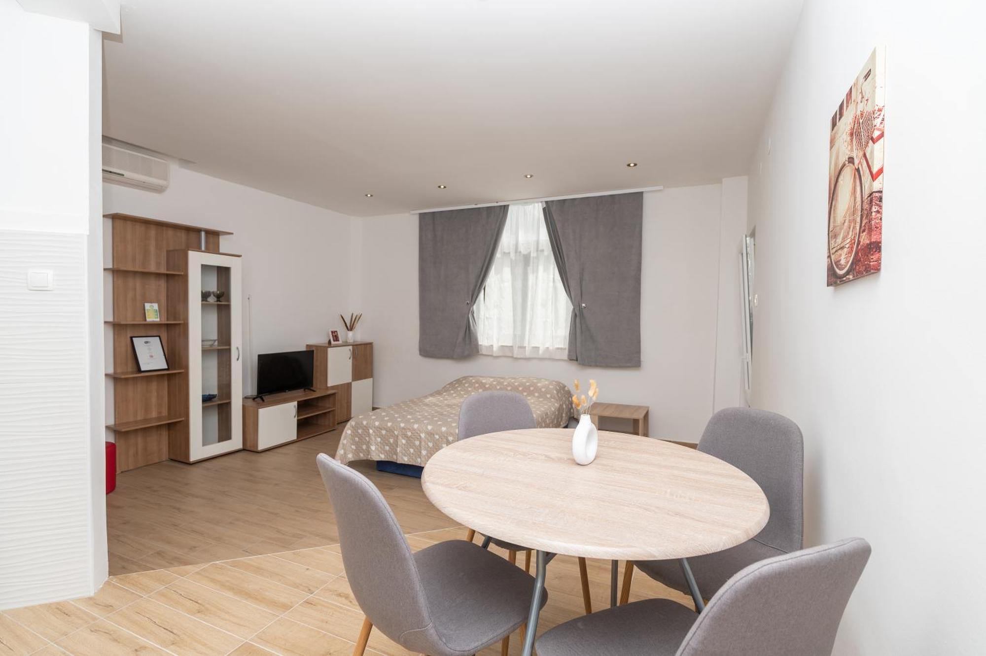 Apartments Marsela Tučepi Εξωτερικό φωτογραφία