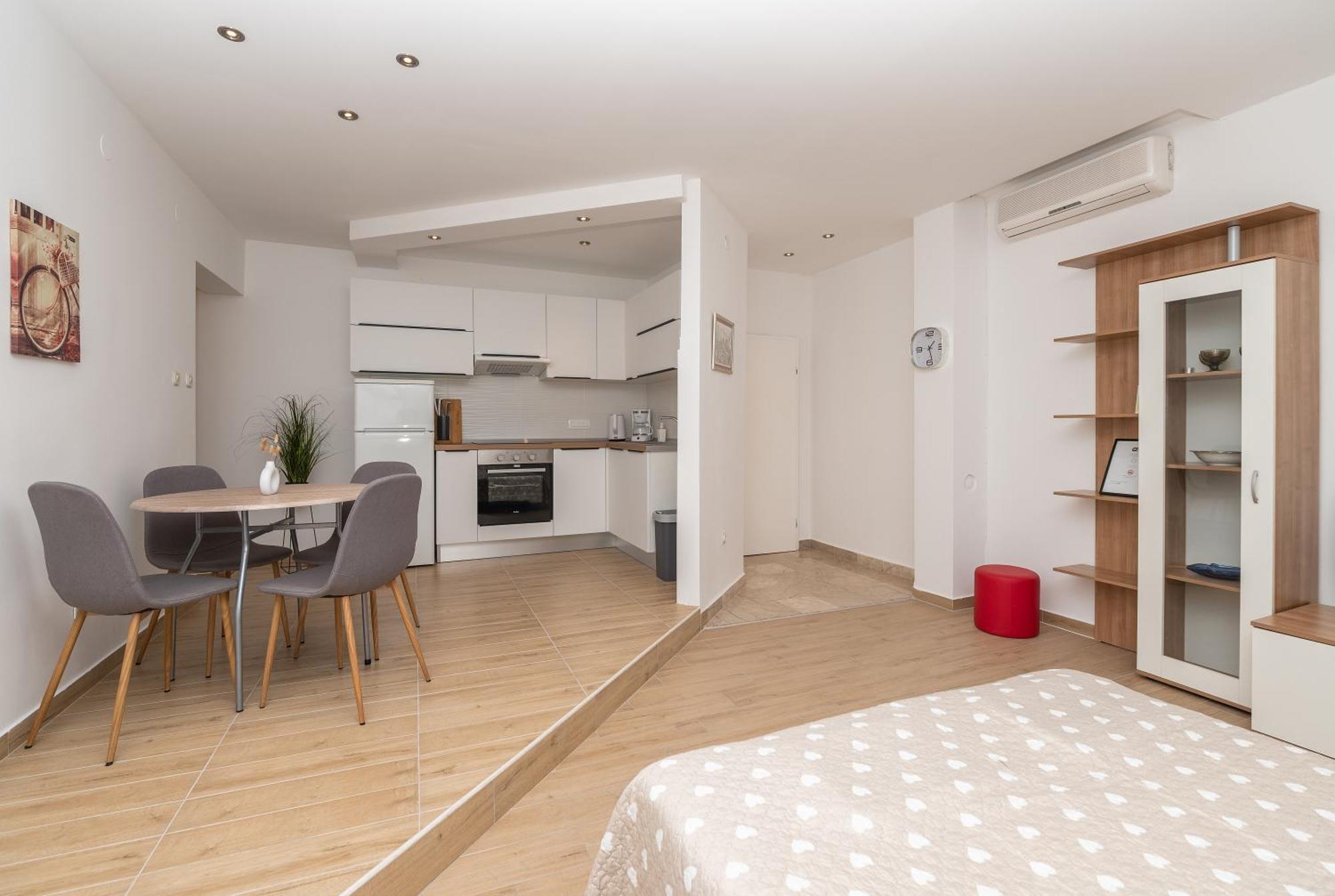 Apartments Marsela Tučepi Εξωτερικό φωτογραφία